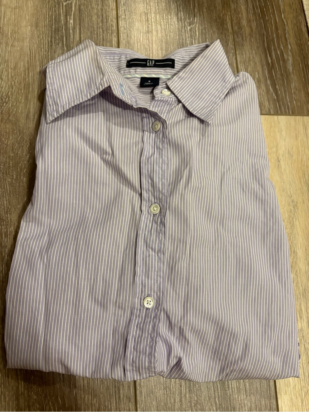 GAP Women’s Lavender Stripe Button-Up Shirt